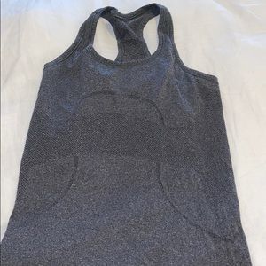 LIKE NEW LULULEMON TANK TOP